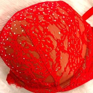 Victoria’s Secret very sexy push-up